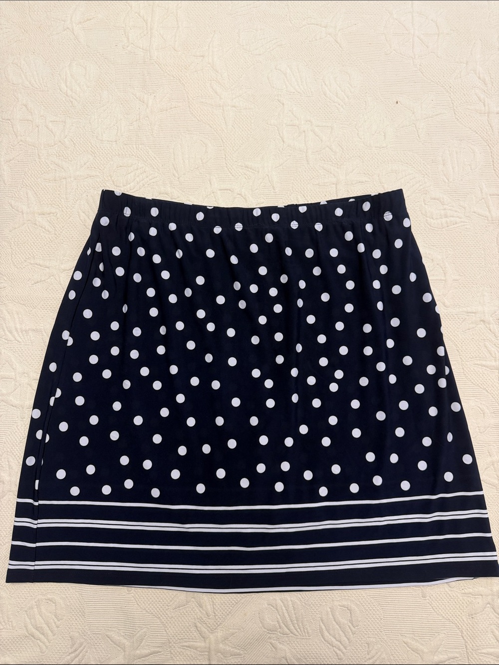 Susan Graver polka dot Liquid Knit skort M